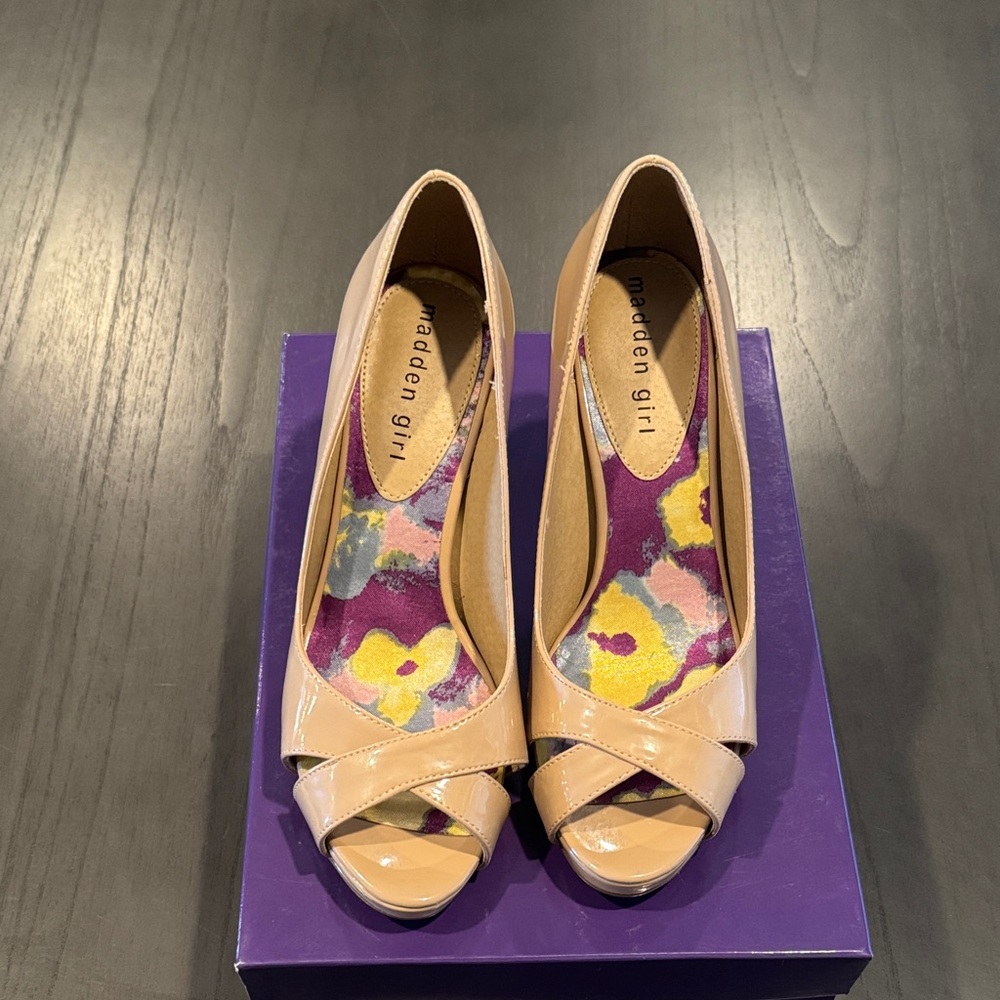Madden Girl Nude Peep Toe Heels